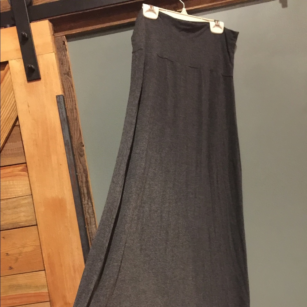 Gray Maxi - Picture 2 of 3